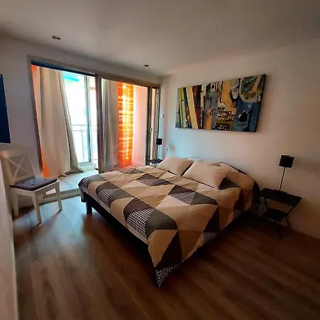 Appartement T3 Plein Centre Ville Le Lavandou Exterior photo