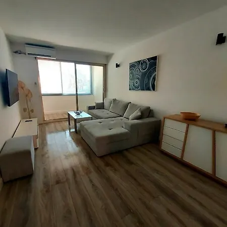 Appartement T3 Plein Centre Ville Le Lavandou Exterior photo